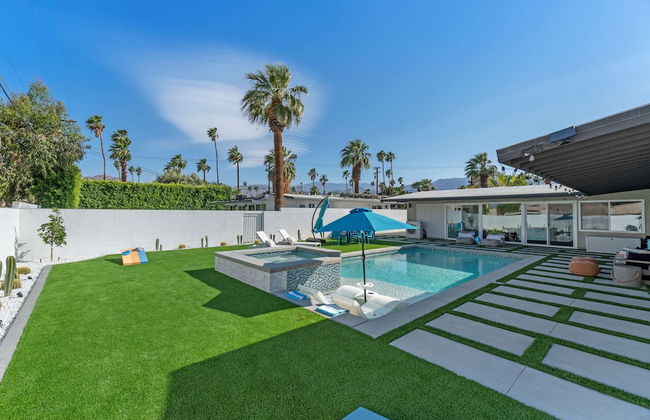 Poolside at Panorama - Foto 24