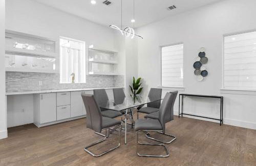 Spacious Houston 3Bed3 Bath Family Townhome - Photo 26