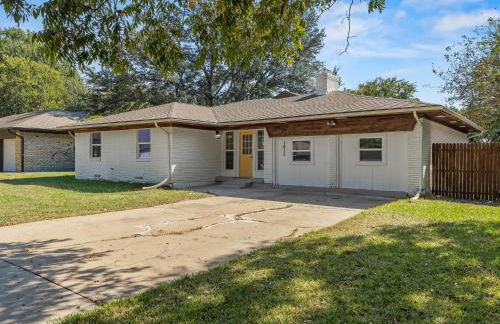 Spacious 4 Bedroom Family Retreat in the Heart of McKinney, TX - Foto 44