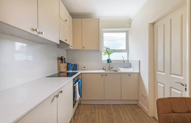 4 Guests - 20min to London - Free Parking - Petsok - Foto 4