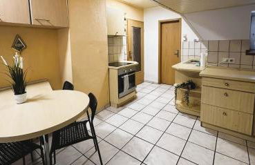 Großzügige Handwerkerwohnung - Viel Platz und voll ausgestattet - Foto 11