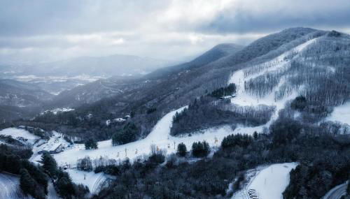 Serene Green - Views, Hot Tub, Skiing, Tubing, Gas Fireplace - Foto 5