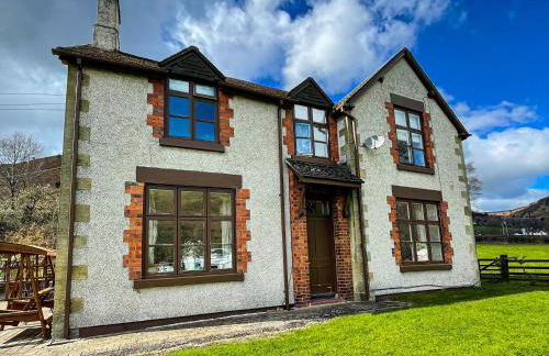 The Farm House - Photo 1