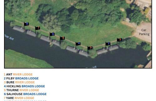 Bure River Lodge Houseboat - Photo 21