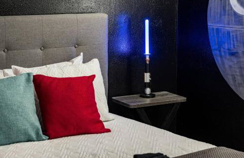 Movie Theater + Hot Tub | Game Yard | Sleeps 10! - Foto 19