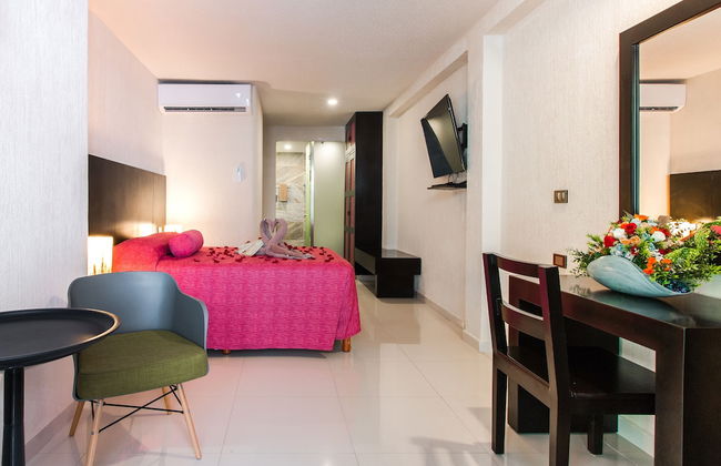 Suites Corazon - Photo 18