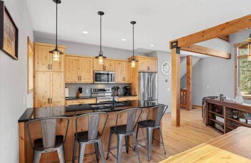 Luxury Lodge on 40 Private Acres • HUMM Sauna • Party Barn • - Foto 14