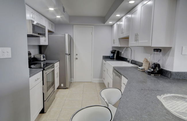 455 El Matador 1 Bedroom Condo by RedAwning - Foto 4