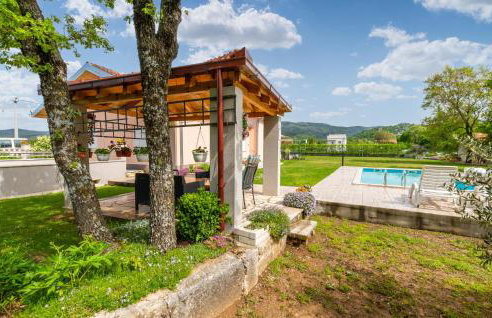 Three-Bedroom Holiday Home In Neoric - Photo 20