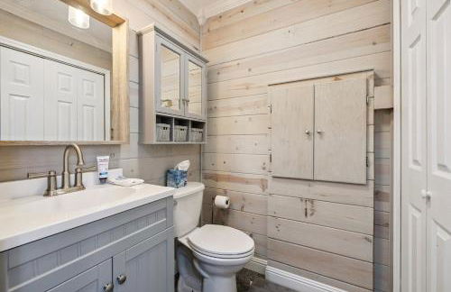 The Overlook on Douglas Lake -Waterfront Luxury - Photo 49