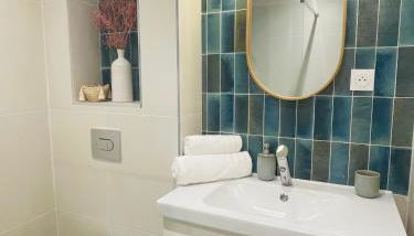 Le Week Riviera III -3 étoiles-Plage du midi-Grande terrasse-Piscine-Cannes- Palais des Festivals - Foto 5, Shower