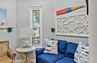 5 Bed3bath waterfront pool home with full gym, office, and heated pool! - Foto 14