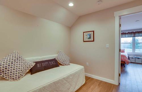 Cozy Solar-Powered Loft Walk to Lake Champlain! - Foto 11