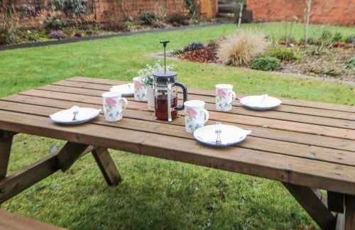 Courtyard View - Photo 29