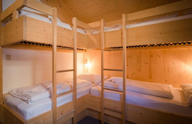 Spacious Chalet With hot tub - Foto 2