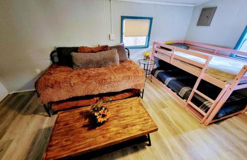 Covered Bridge Hideaway, swimming hole hot tub - Foto 22