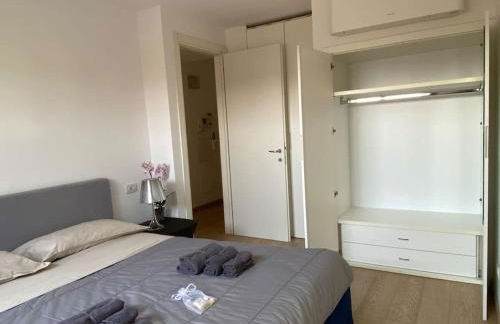 PENTHOUSE LUCE Milano near Metro-Bus-tram - Foto 20