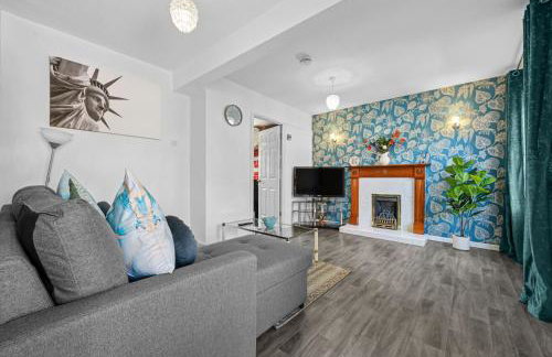 Cozy 3 bedroom house with free parking and near hospital - Foto 5