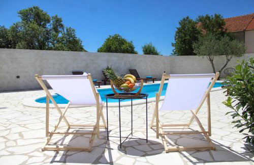 Holiday home Bevanda - Photo 6