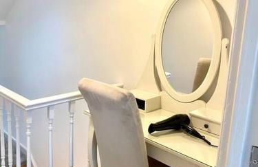 Eden Stay 5 Bedroom House - Foto 8