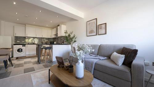 Designer 1BR I Work-From-Home Ready I Fast Wi-Fi - Foto 1