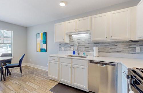 Downtown Duplex with Fire Pit 1 Mi to Waterfront - Foto 11