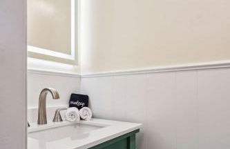 Beach Plum Cottage Steps to Beach Loft AC - Foto 28