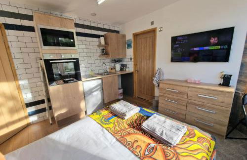 Beachside Bliss in Heart of Town - Foto 18