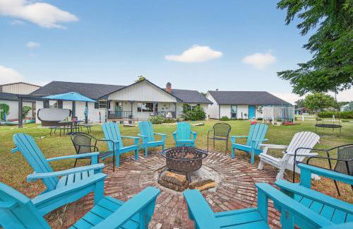 Walk to Lake Texoma Family-Friendly Retreat - Foto 1