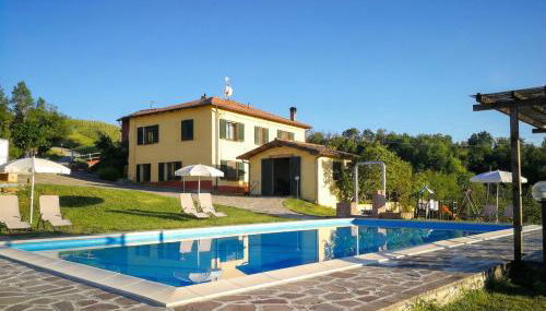 Classic Cottage XL - Agriturismo Spazioso per Famiglie nelle Langhe con Piscina - Foto 2, Garden, sunbed, Garden view