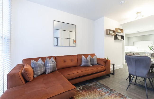 Elliot Oliver - Luxury 2 Bedroom Regency Apartment With Parking & EV Charger - Photo 11