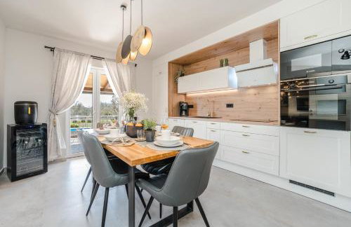 Holiday House Paula sa privatnim grijanim bazenom na mirnoj lokacija blizu mora - Foto 17