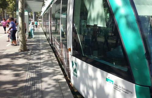 Glorias:Sagrada Familia 15 minutos - Playa 20 minutos - Foto 24