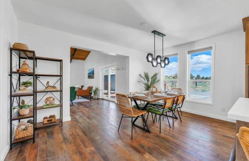 3BR Reno Retreat · Swim Spa & Spring Sunshine - Foto 17