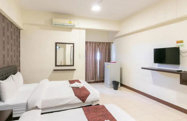 B9 Airport Resident - Photo 9