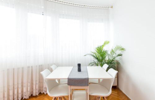 "Apartment Zagreb Idila Center", with a balcony, speed WiFi - Photo 13