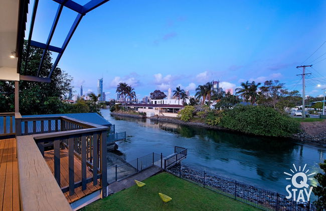 Sardinia 7 Bedroom Waterfront House - Q Stay - Foto 17