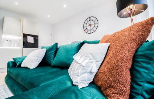 The Desborough Residence - Bright 1BR with Sofa Bed, Modern Lounge & Free Secure Underground Parking - Foto 66