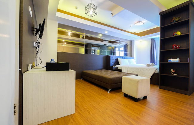 Spacious Studio Room at Green Pramuka Apartment - Foto 32