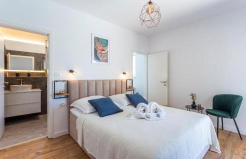 4 Bedroom Cozy Home In Marcana - Foto 33