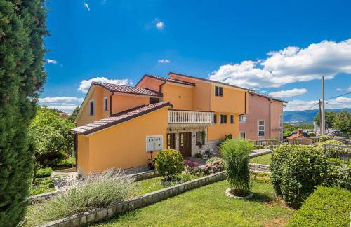 Apartments for families with children Viskovo, Rijeka - 18894 - Photo 1