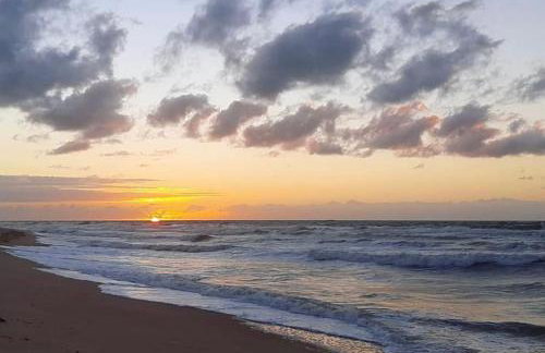 Luxuosa casa, a 150m da praia - Foto 41