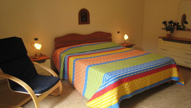 Stay Central in Historic Lucca - Foto 4, Habitación