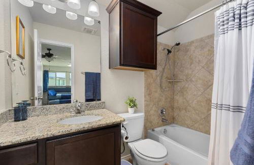 NEW 12 Bd Temple House, up to 14 PPL, Perfect for Families, Contractors, Large Groups, In Home Theatre, Arcade, Billiards - Professionally Managed By Stay Albatross Furnished Rentals - Foto 26