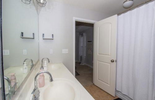 Lafayette's Landing near Fort Wood - Foto 10