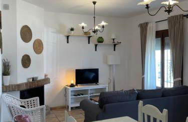 Agradable casa rural con chimenea en interior - Foto 1