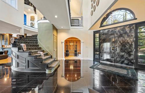 Vista De Lago Retreat Luxury Mansion with Pool and Theater - Foto 72