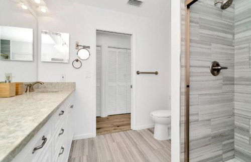 Clearwater Beach Waterfront Modern Villa 4BD 2BIG OPEN LOFT 4BT with Pool Boat Deck Sleep 15 - Foto 38