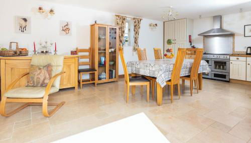 Little Maunditts Cottage - quiet location in charming Cotswold village - Foto 4, stove, dishwasher, pet friendly, minibar