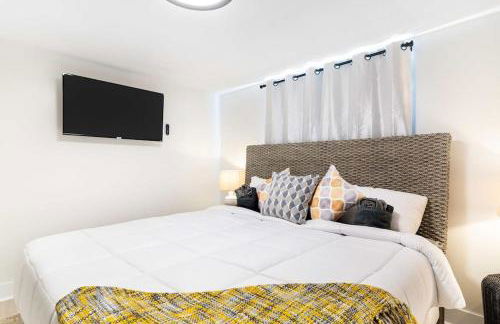 Renovated 3B 2BA, oasis yard Hot tub - Foto 8